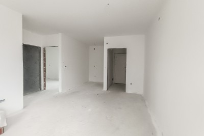 Poreč, okolica, Stan na 1. katu s dvije spavaće sobe na odličnoj lokaciji, 3 km od mora