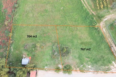 Poreč, okolica, Građevinsko zemljište na kraju naselja, 5 km od mora