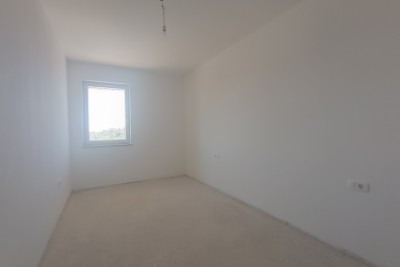 Poreč, Surroundings, Luxury Apartment on the 2nd Floor of a New Building, 1300 m from the Sea