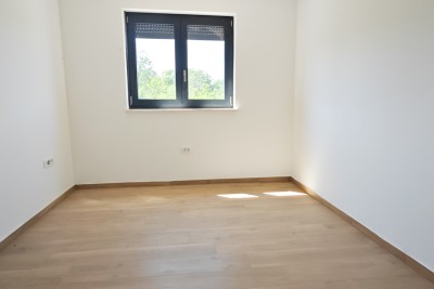 Poreč, dintorni, Appartamento al 1° piano di nuova costruzione, 11 km dal mare