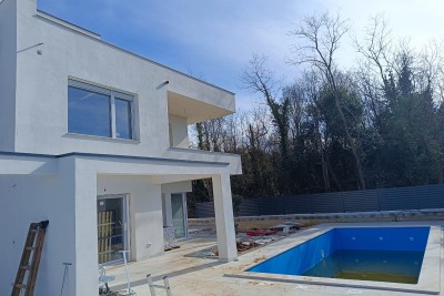 Umag, okolica, Dvojna kuća s bazenom s otvorenim pogledom na more 2 km od mora