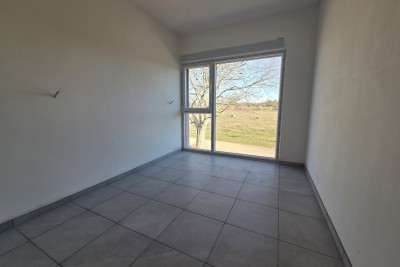 Poreč, okolica, Stan na 1. katu s 3 spavaće sobe i krovnom terasom, 3 km od mora