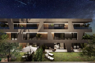 Umag, okolica, Stan na prvom katu s prostranom terasom 2 km od mora