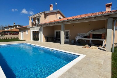 Rovinj, Kanfanar, okolica, Samostojeća kuća s bazenom i dodatnim studio apartmanom, 20 km od mora