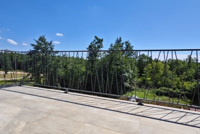 Poreč, okolica, Stan na 2. nadstropju novogradnje, 11 km od morja