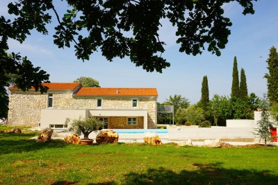 Poreč, dintorni, Ristrutturata villa in pietra con piscina e ampio giardino, 12 km dal mare