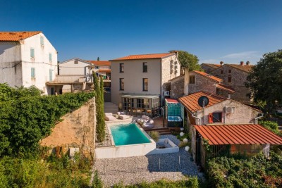 Poreč, Vižinada, Renovirana kamena kuća s bazenom, 16 km od mora