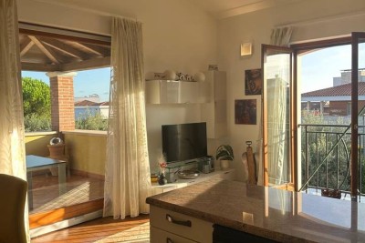 Poreč, Tar-Vabriga, Stan na 1. katu odvojen u 2 jedinice, 1500 m od mora