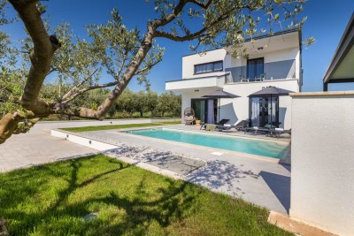 Poreč, okolica, Moderna, samostojeća kuća s pogledom na more, 5 km od mora