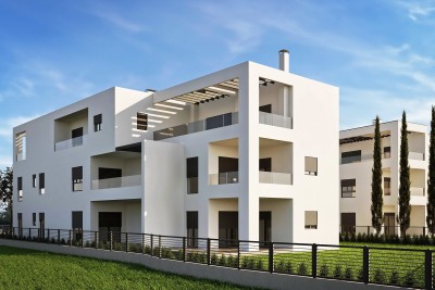 Poreč, uža okolica, Stan u prizemlju s vrtom, 900 m od mora