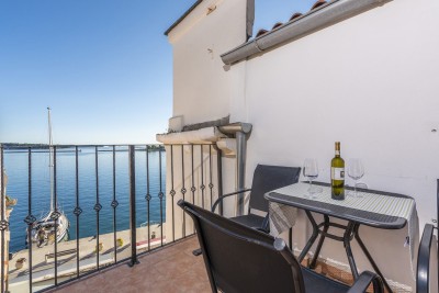 Poreč, centar, Stan s jednom spavaćom sobom, 1. red do mora