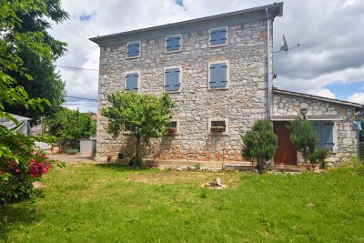 Poreč, dintorni, Casa in pietra con ampio giardino e vista mare, a 5 km dal mare