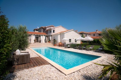 Mediterrane Villa mit Pool und Meerblick, Višnjan