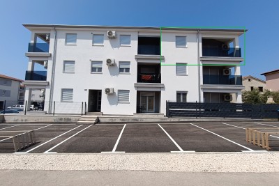 Poreč, Surroundings, Apartment on the 2nd Floor with 2 Bedrooms, 7 km from the Sea