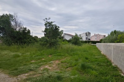 Poreč, okolí, stavební pozemek na vynikající lokaci, 3 km od moře