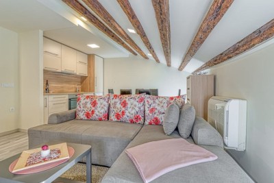 Poreč, Zentrum, Wohnung mit einem Schlafzimmer, 1. Reihe zum Meer