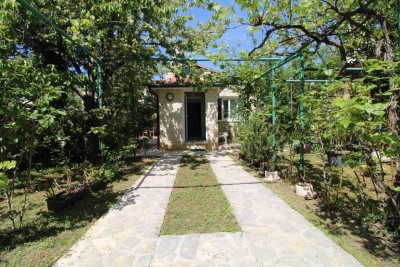 Istra, Poreč 2km - Samostojeća kuća + apartman u zelenom okruženju nadomak Poreča !