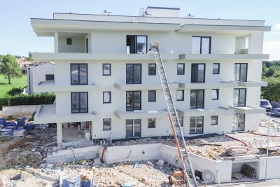 Poreč, okolica, Stan s 3 spavaće sobe na drugom katu 1500 m od mora