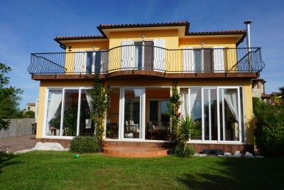 Poreč, okolica, Obiteljska kuća s bazenom i pogledom na more, 12 km od mora