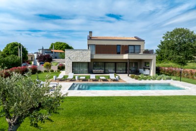 Poreč, okolica, Prekrasna, moderna vila s bazenom i okućnicom, 7 km od mora