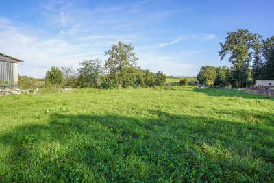 Poreč, okolica, Građevinsko zemljište na mirnoj lokaciji, 14 km od mora