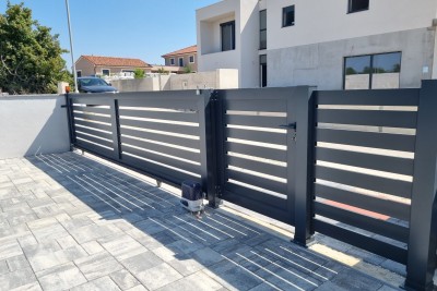 Rovinj, Kanfanar, Dvije  etažirane moderne, luksuzne kuće na odličnoj lokaciji, 8 km od mora