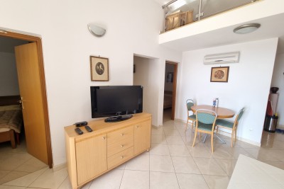 Poreč, Surroundings, Apartment on the Second Floor with a Gallery and Sea View, 2 km from the Sea