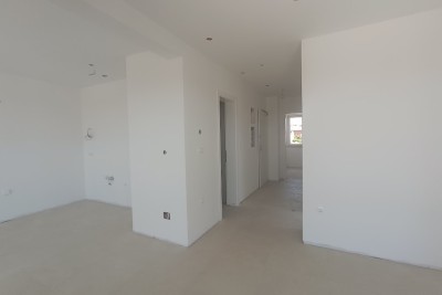 Poreč, okolica, Luksuzno stanovanje s krovno teraso v novogradnji, 1300 m od morja