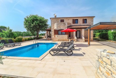 Poreč, dintorni, Casa in pietra con piscina e 4 camere da letto a 12 km dal mare
