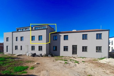 Poreč, okolica, Dvoetažni stan sa tri spavaće sobe  i pogledom na more