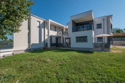 Poreč, dintorni, Moderna casa appartamento con vista mare, 5 km dal mare
