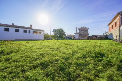 Poreč, okolica, Građevinsko zemljište na mirnoj lokaciji, 14 km od mora