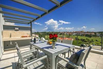 Penthouse – velika terasa i prekrasan pogled!