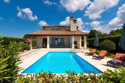 Poreč, surroundings, detached stone house with a pool and sea view